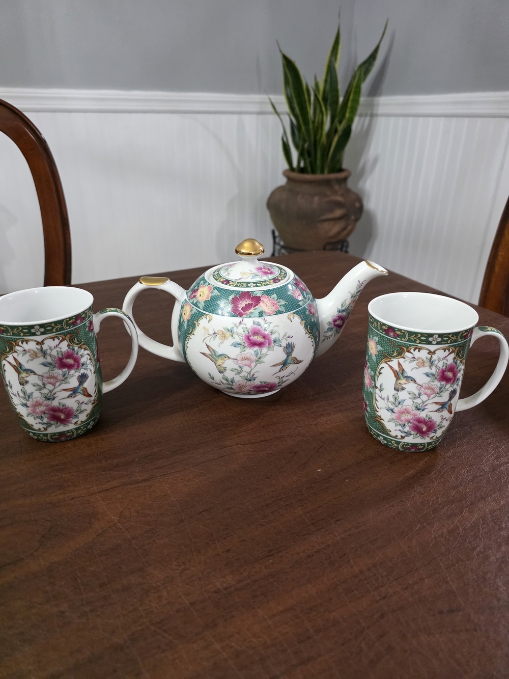 Vintage Otagiri-Style Porcelain Teapot with Two Hummingbird Cups